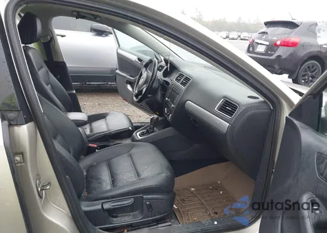 2013 Volkswagen Jetta 2.5L Se z USA, uszkodzony, nr VIN 3VWDP7AJ9DM214434